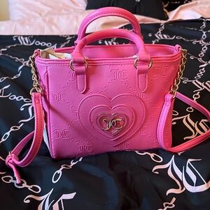 Juicy pink only you N me heart crossbody purse
Juicy Cuture